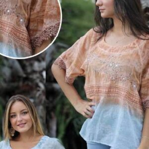 BLUSA LARGA CON BORDADOS Y PEDRERIA